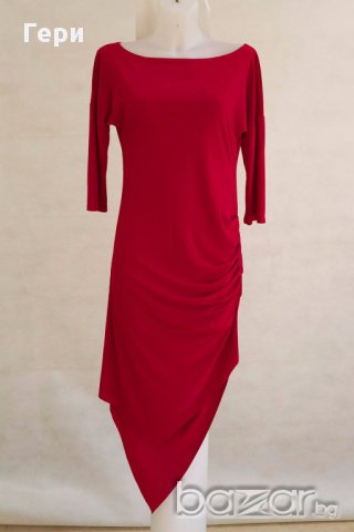 Асиметрична червена рокля марка Awama, снимка 1 - Рокли - 17763722