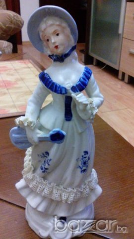 Порцеланова фигура, снимка 1