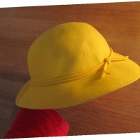Прекрастна бутикова  дамска шапка с маркировка MADE IN USA - за да бъдеш уникална дама !, снимка 1 - Шапки - 19385158