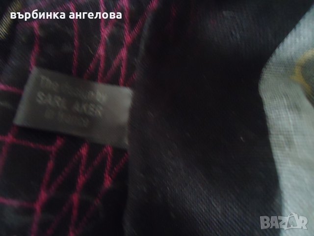 Шал на на френския дизайнер Сарл Акер, снимка 5 - Шапки - 22595860