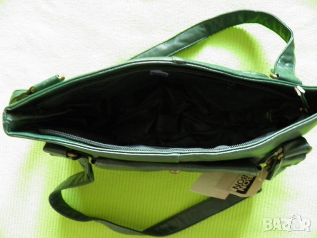 Тъмно зелена дамска чанта, снимка 4 - Чанти - 21710571