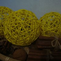 Жълти топки за декорация, снимка 2 - Декорация за дома - 21372454