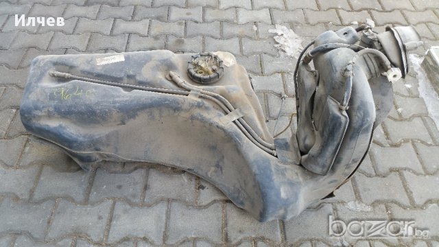 Резервоар  за Audi B4, снимка 2 - Части - 17145036