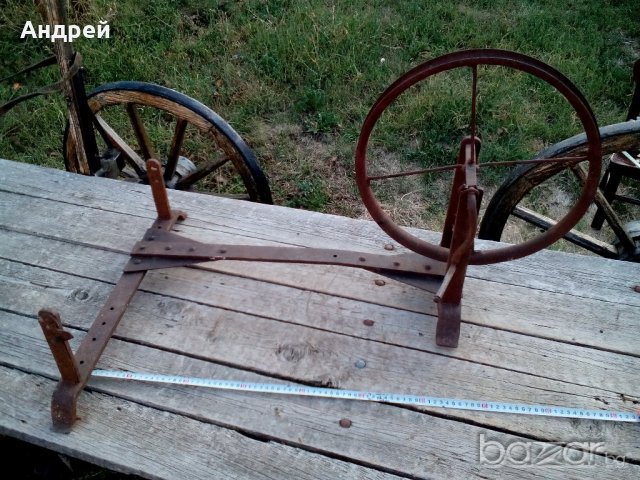 Старинен метален чекрък, снимка 3 - Антикварни и старинни предмети - 19301236