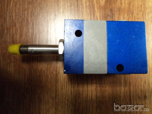 Пневматичен разпределител Festo, снимка 7 - Други машини и части - 7191960