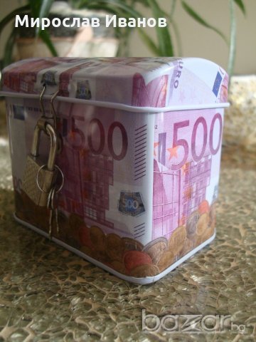 детска касичка Евро, от метал, която се заключва с ключе , снимка 1