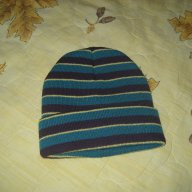 Нова шапка от Ларедут, снимка 1 - Шапки, шалове и ръкавици - 16224967
