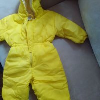 Жълт космонавт, снимка 1 - Бебешки якета и елеци - 20715773