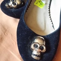 Нови ниски обувки  с черепи, снимка 2 - Дамски ежедневни обувки - 18664347