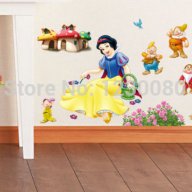 Снежанка и седемте джуджета с къщичка и поляна стикер за стена мебел гардероб детска стая, снимка 1 - Други - 18466330