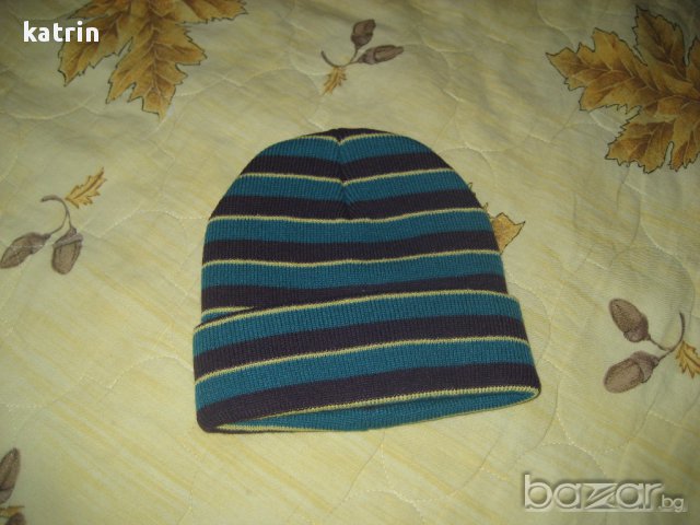 Нова шапка от Ларедут, снимка 1 - Шапки, шалове и ръкавици - 16224967