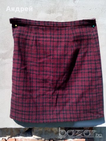 Стара вълнена пола