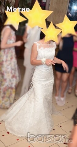 Много стилна и изискана Булчинска рокля