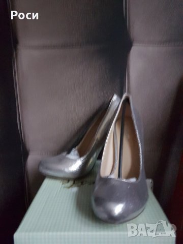 Нови Елегантни искрящи, сребърни обувки на ток - 38 , снимка 5 - Дамски обувки на ток - 24030572