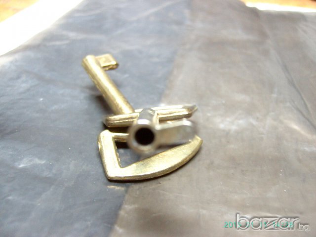 Ключове за бравички на мебели, снимка 4 - Гардероби - 10970390