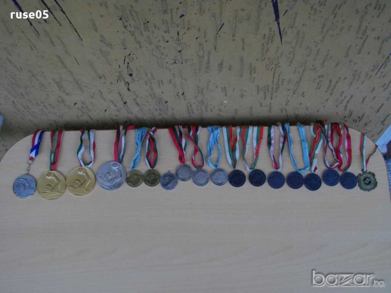 Лот от 18 бр. медала от плувни спортове, снимка 1