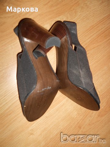 Нови Луксозни дамски сандали Stuart Weitzman, снимка 4 - Сандали - 20834747