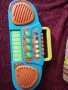 Пеещ играчка работи с батерии, снимка 1 - Музикални играчки - 24935573