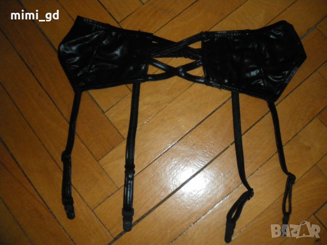 Черен жартиерен колан ''мокър ефект'' имитиращ кожа, снимка 4 - Бельо - 25265979