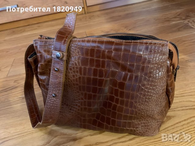 Нова дамска чанта, естествена кожа Pia Sassi Italy, снимка 2 - Чанти - 26145724