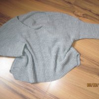 Италиански пуловер, снимка 1 - Блузи с дълъг ръкав и пуловери - 20924533