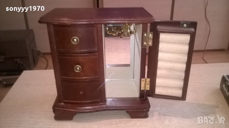 красива музикална кутия с огледало и чекмеджета-от швеицария, снимка 1