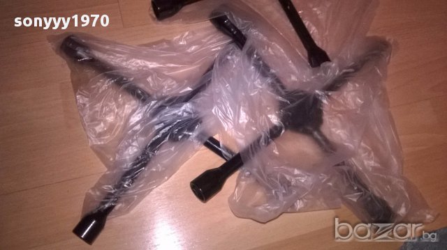 Нов ключ за гуми 35х35см-17/19/21/23мм, снимка 10 - Аксесоари и консумативи - 17592646