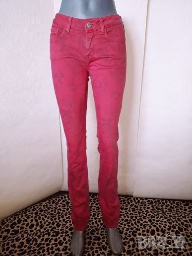 Червени дънки с флорални мотиви М, снимка 1