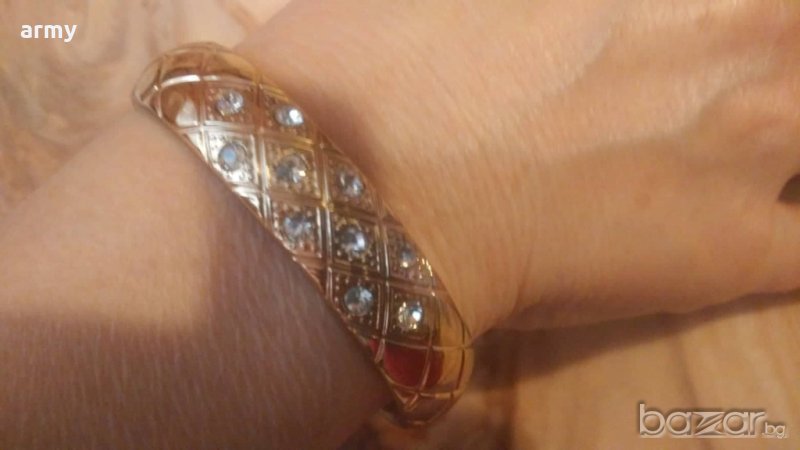 Масивна гривна, снимка 1