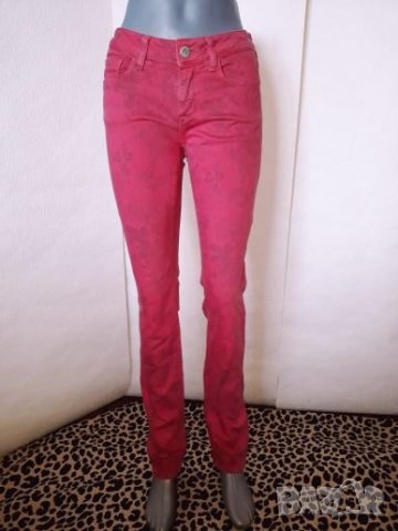 Червени дънки с флорални мотиви М, снимка 1