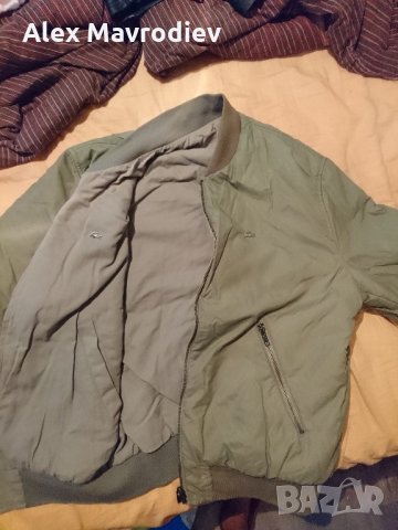 Продавам Яке - Бомбер 2 лица - Lacoste, снимка 2 - Якета - 21601808