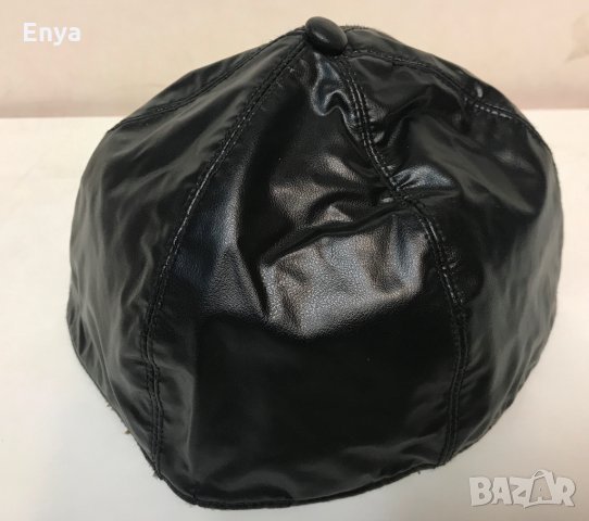 Шапка без периферия от изкуствена кожа