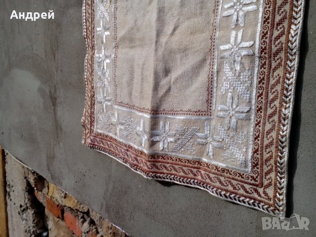 Стара бродирана покривка, снимка 4 - Антикварни и старинни предмети - 23276180