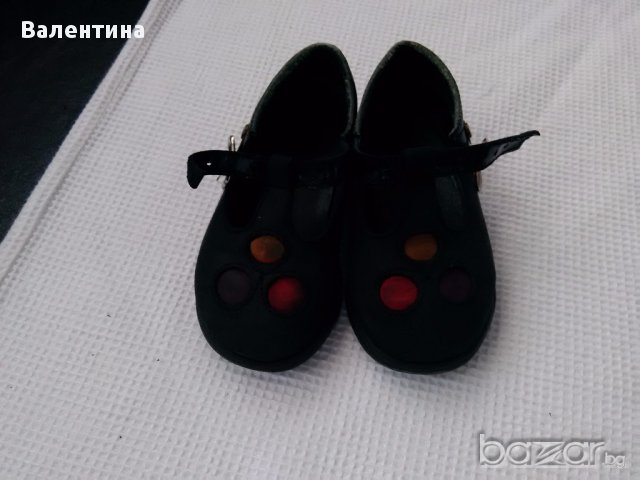 Обувчици, снимка 2 - Детски маратонки - 16382572