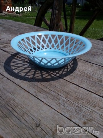 Стара пластмасова фруктиера