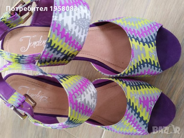 Дамски сандали