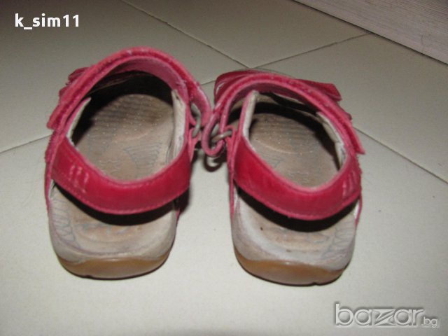 Червени кожени сандали на Clarks №30 или UK 11, снимка 6 - Детски сандали и чехли - 15078608