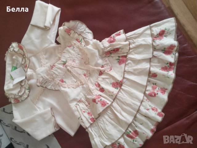 Много красив комплект на рози