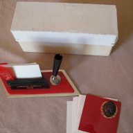  Нова Оригинална стойка за писалище, снимка 1 - Подаръци за юбилей - 12212345
