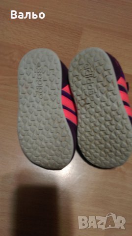 Маратонки, снимка 2 - Детски маратонки - 24397205