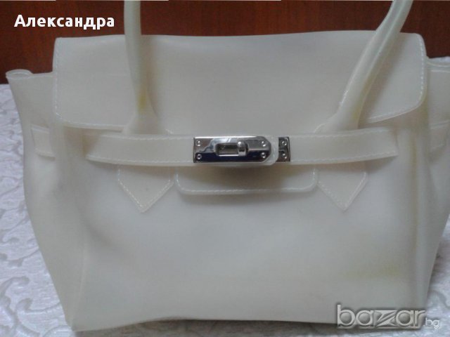 Дамски чанти, снимка 1 - Чанти - 14528941
