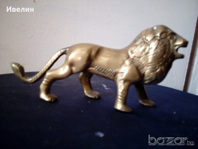 бронзова статуетка-лъв