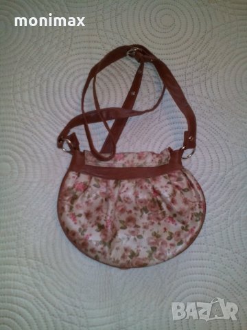 Малка дамска чанта, снимка 2 - Чанти - 21988125