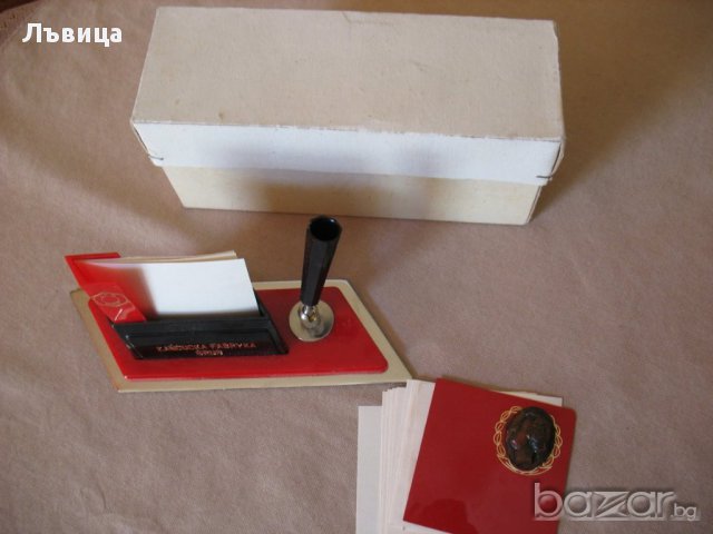  Нова Оригинална стойка за писалище, снимка 1 - Подаръци за юбилей - 12212345