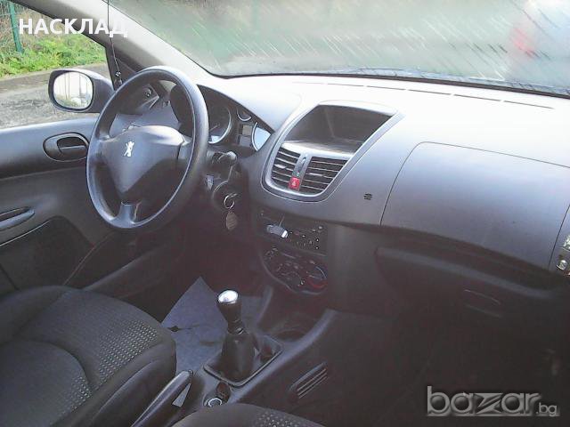 Peugeot / Пежо 206+ 1.1i/1.4HDI 2009-2013 г., снимка 7 - Автомобили и джипове - 10062776
