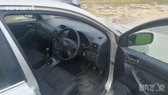 на части Тойота Авенсис / Toyota Avensis 2.0 D-4D, снимка 5 - Автомобили и джипове - 23055253
