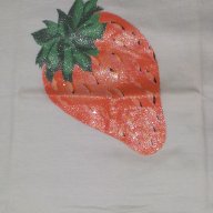 Детска тениска с щампа ягода, нова, размер 140, снимка 2 - Детски тениски и потници - 18340866