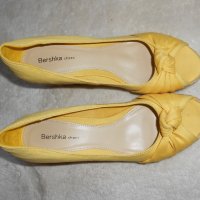 Обувки на платформа  Bershka патешко жълто , снимка 6 - Дамски ежедневни обувки - 21214791