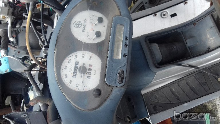 Пияджо Хексагон, снимка 1