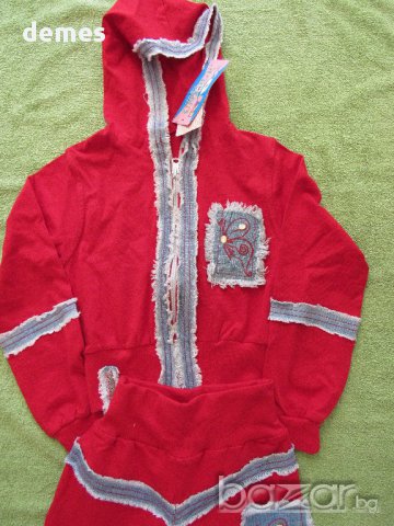 Спортен комплект от червен суичър и панталон, нов, размер 116